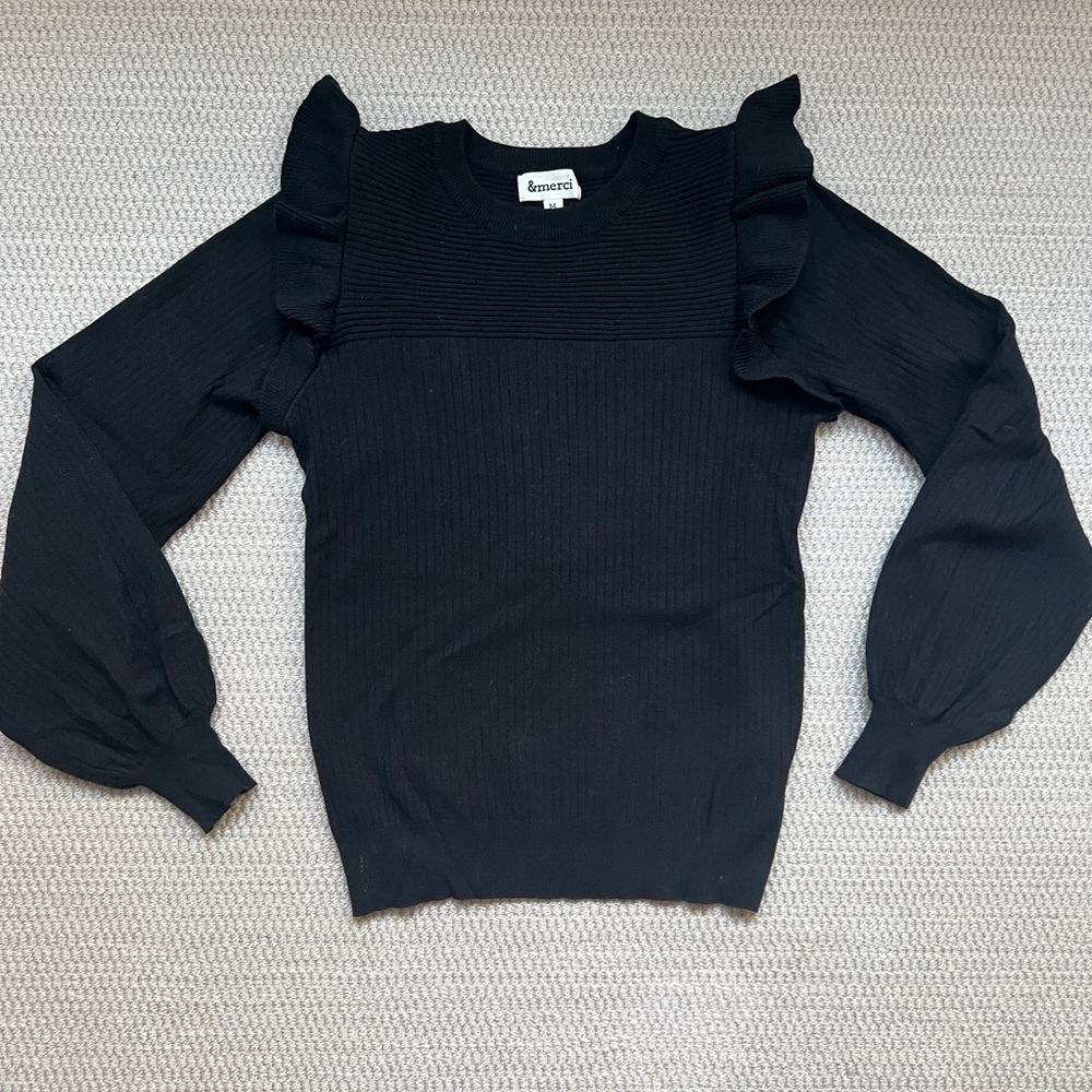 &merci Black Ruffle Sweater MD